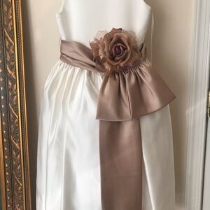 Us angels dress . NWT size 5